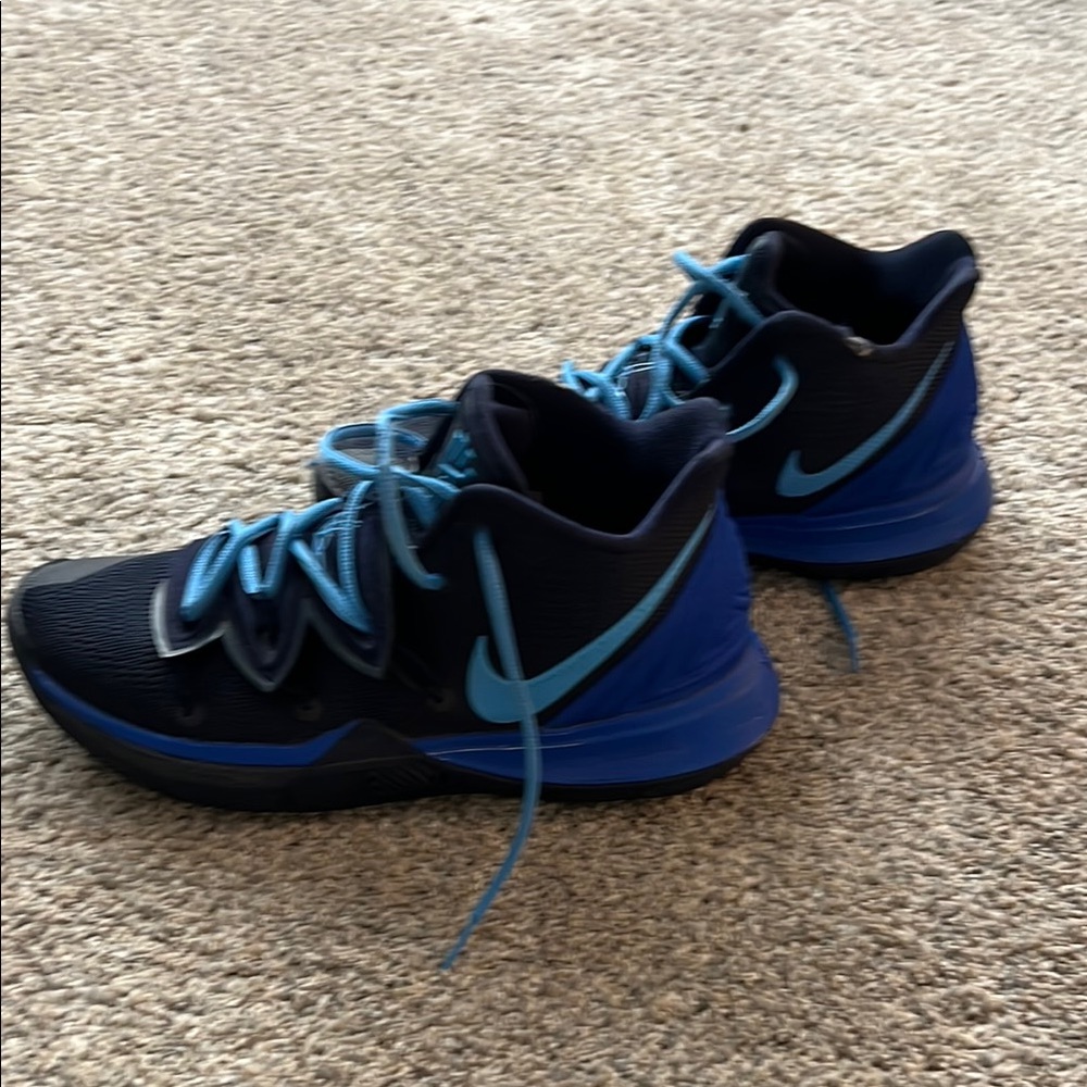 Nike Kyrie 5 Blue and Black Sneakers